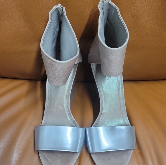 Vince Taupe Metallic Ankle High Heel Wedge Sandals Size 9 - Picture 11 of 14